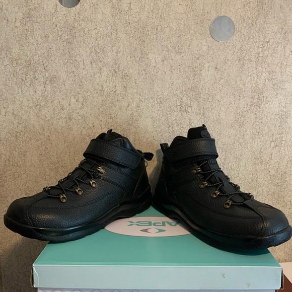 Apex Ariya Men’s Black Leather Hiking Boots diabetic approved 8 wide